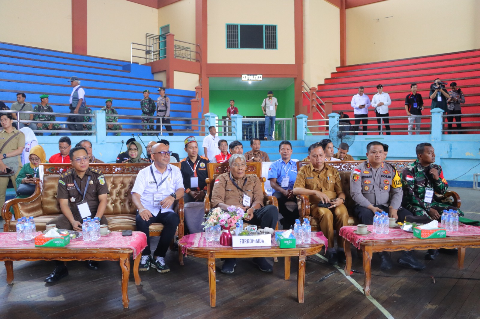 Ratusan Personel Polres Sintang Disiagakan, Amankan Cabut Undi Nomor Usur Paslon Bupati dan Wakil Bupati