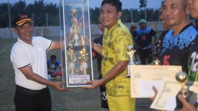 Merangin Juara Pertama Turnamen Bola Apdesi II Cup Ditutup Pj Bupati Merangin Jangcik Mohza