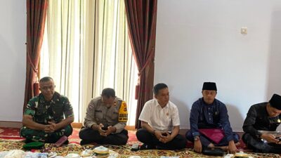 Kasdim 0420/Sarko Mayor Inf Usman S.Ag. Hadiri Acara Memasuki Rumah Dinas Bupati Merangin, Doa Tahlil dan Pembacaan Yasin