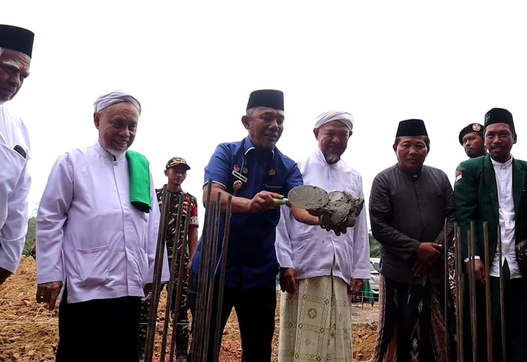 Jangcik Wakili Gubernur Maulid di Ponpes Raudataul Mujawwid Sekaligus Peletakan Batu Pertama Gedung Ponpes