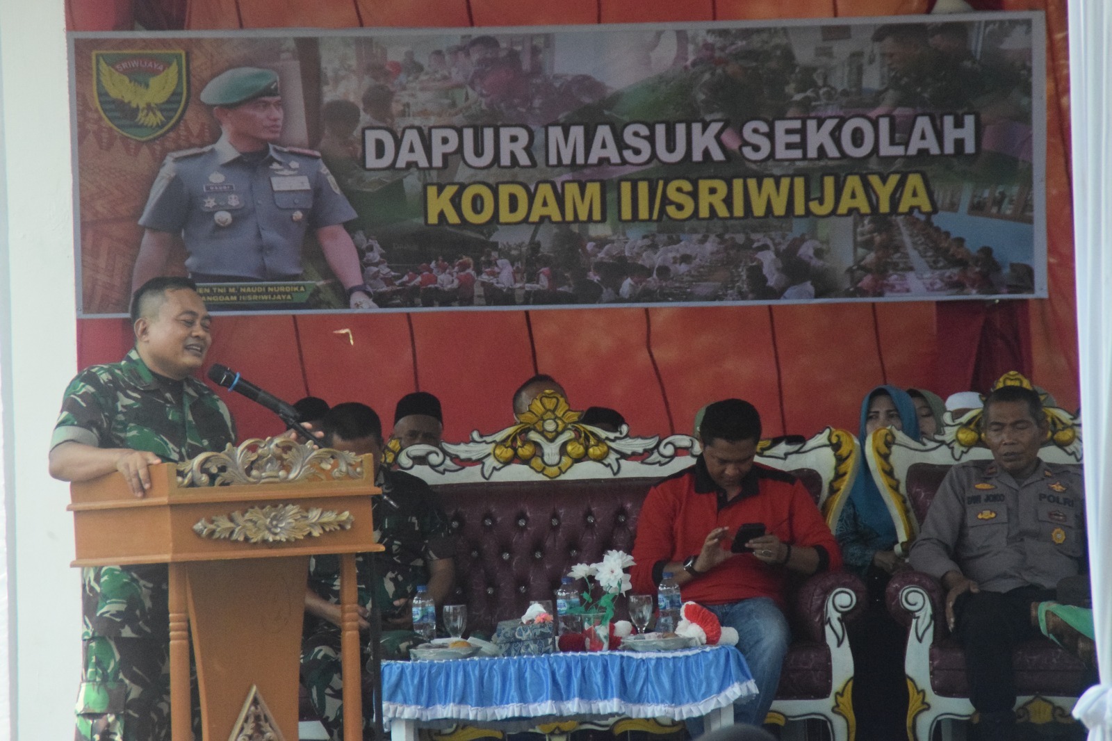 Gizi Sehat Untuk Generasi Muda, Kodim 0420/Sarko Gelar Dapur Masuk Sekolah Di SD Negeri 071/VII