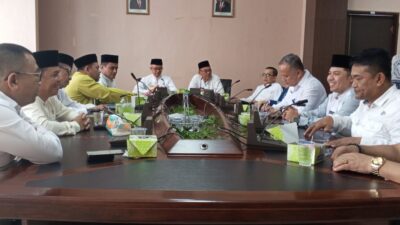 Gelar Rapat Awali Tugas Sebagai PJs Bupati Pasaman, Edi Dharma Bangun Kolaborasi dan Sinergi Untuk Jalankan Pemerintahan