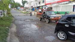 Jalan Rusak Dalam Kota,Pemerintah daerah di minta lebih Memprioritaskan Jalan