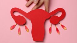 Penyebab Hanya Keluar Flek Coklat dan Belum Kunjung Menstruasi