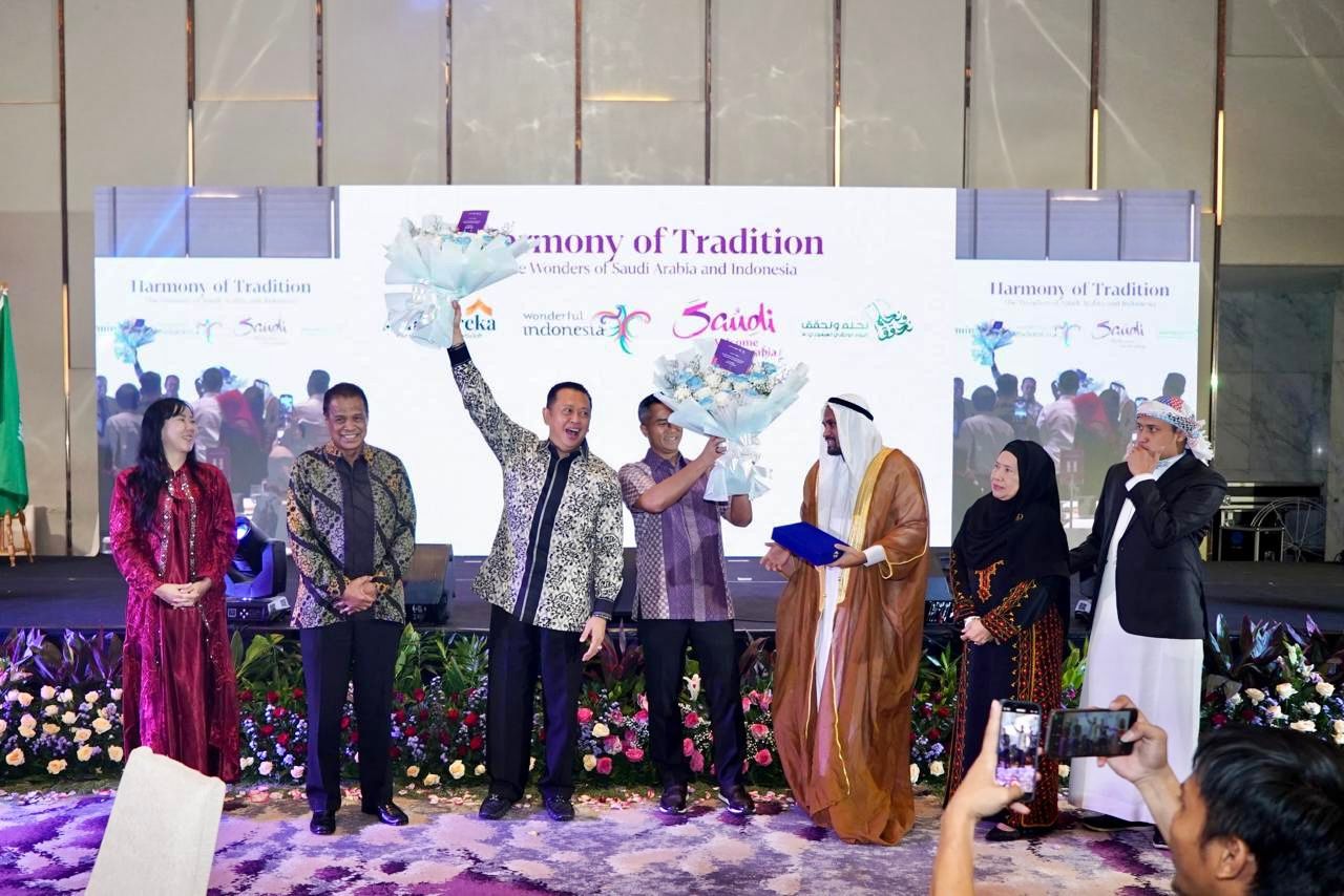 Hadiri Harmony of Tradition: The Wonders of Saudi Arabia and Indonesia Ketua MPR RI Bamsoet Dorong Peningkatan Kerjasama Indonesia Arab Saudi