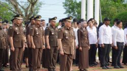 Upacara Peringatan Hari Kesaktian Pancasila Tahun 2024 dengan Tema “Bersama Pancasila Kita Wujudkan Indonesia Emas” Dipimpin oleh Asisten Intelijen Kejaksaan Tinggi Kepri Tengku Firdaus yang Bertindak Selaku Inspektur Upacara