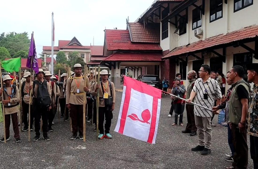 Usai di Kominfo, Temu Lomba Pramuka Lanjut ke SMP Negeri 43 dilepas Kadis Kominfo Merangin M Arief dan Sekdin Idris