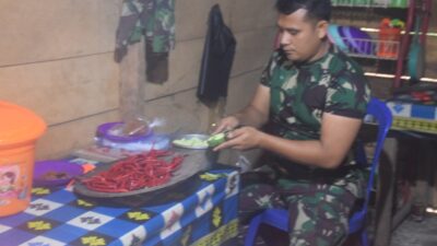 Serba Bisa, Selain Bertempur Ternyata Anggota TNI Ini Juga Pintar Memasak 