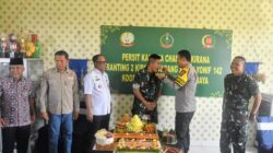 Polres Sarolangun dan Polsek Jajaran Beri Kejutan kepada Personil TNI di Hari Ulang Tahun Ke-79