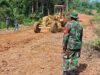 Peningkatan Jalan Sepanjang 6 Kilometer Mulai Dikerjakan Satgas TMMD ke 122 Kodim 0420 Sarko