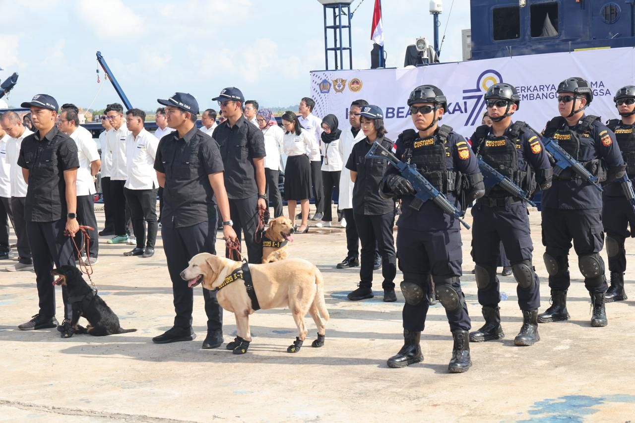 BRIGJEN POL ASEP SAFRUDIN WAKAPOLDA KEPRI HADIRI APEL KHUSUS HARI BEA CUKAI KE-78 DAN PEMUSNAHAN BMMN DI BATAM