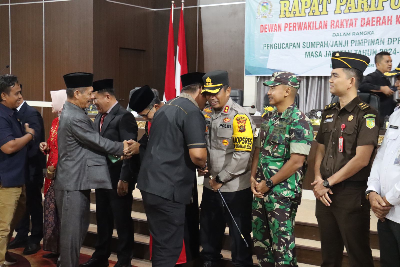 Kapolres Tebo Hadiri Rapat Paripurna DPRD Kabupaten Tebo Dalam Rangka Pengucapan Sumpah Janji Pimpinan DPRD Tebo Tahun 2024-2029