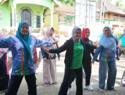 Ketua TP PKK Merangin Gelar Senam Sehat di Kungkai Diikuti Ratusan Ibu-Ibu dan Remaja Putri Setempat