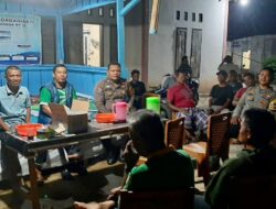 Patroli Siskamling Polsek Sarolangun Ajak Warga Cegah Kejahatan Malam bhabinkamtibmaa Polsek Sarolangun laksanakan