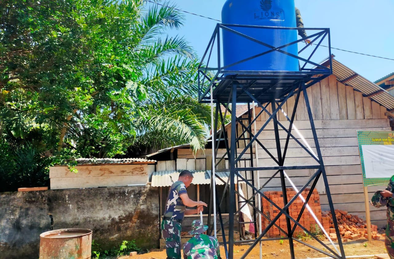 Satgas TMMD Bangun Tower Sumur Bor di Masjid Baitussalam Desa Bedeng Rejo  