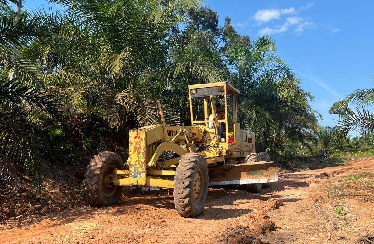 Satgas TMMD ke 122 Kodim 0420 Sarko Kebut Pengerjaan Pembangunan Jalan Baru