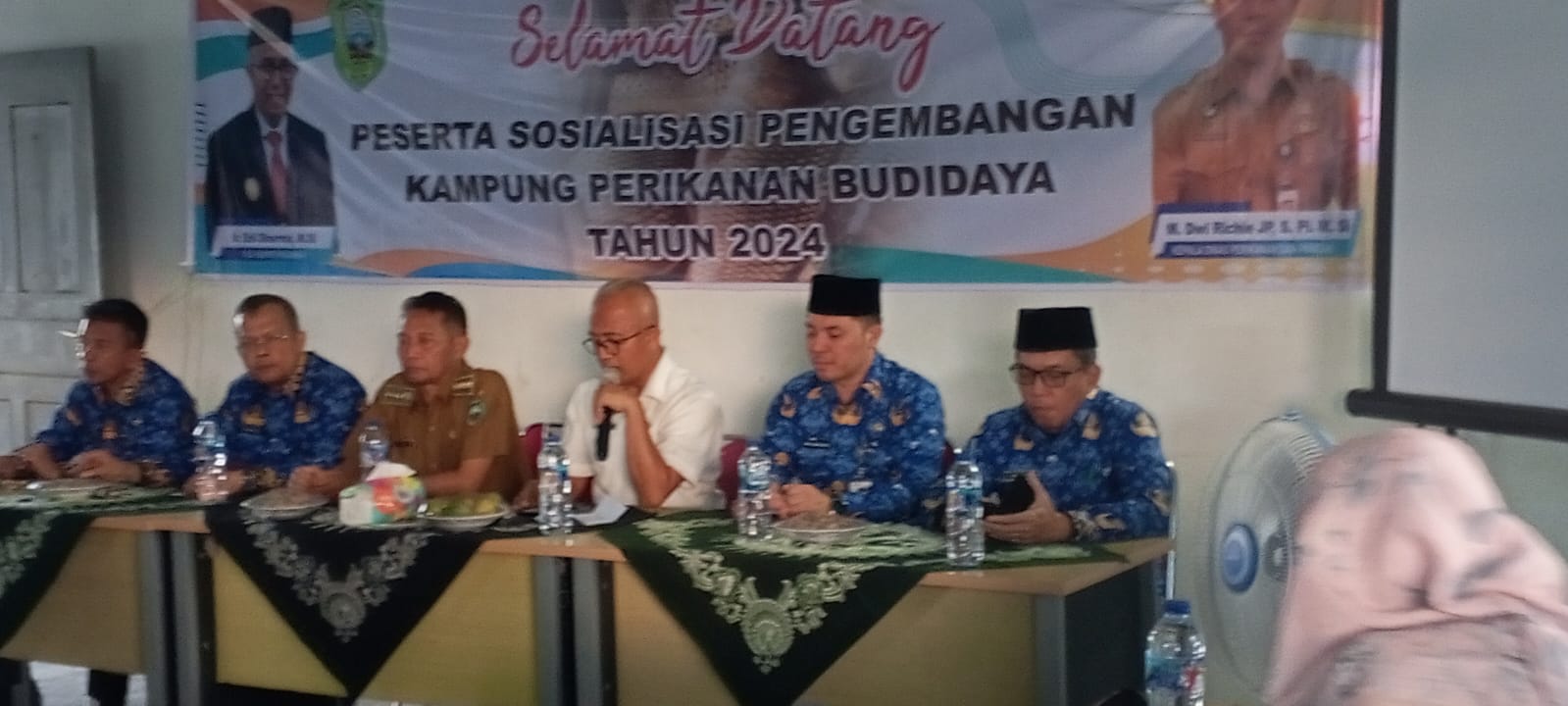 Tingkatkan hasil Perikanan.Pjs Bupati Edi Dharma atas nama  Pemkab serahkan bantuan Peralatan