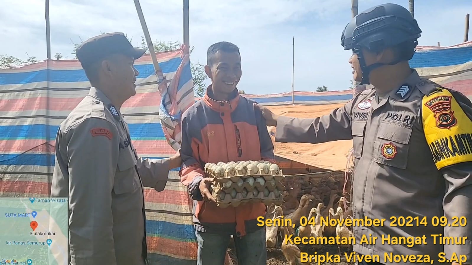 Dukung Instruksi Kapolri Dalam Ketahanan Pagan, Bhabinkamtibmas Polsek AHT Edukasi Peternakan Bebek Petelur di Kerinci