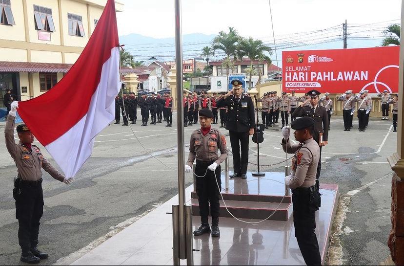 Waka Polres Kerinci Pimpin Upacara Peringatan Hari Pahlawan di Mapolres Kerinci