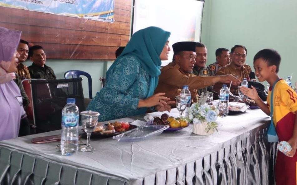 Pj Bupati Merangin dan Ibu Promosikan Gemarikan di Desa Muara Delang Kecamatan Tabir Selatan