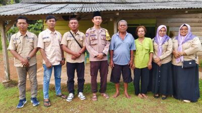 Yayasan Pundi Amal Jum’at Berkah Tabir Selatan Sambangi Pria Tua Mengalami Gangguan Penglihatan Dan Pendengaran Hidup Serba Kekurangan