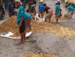 Warga Lebak Merasa Geram Soal Jalan Rusak di Jalan Raya Cibolger Tak Kunjung Diperbaiki