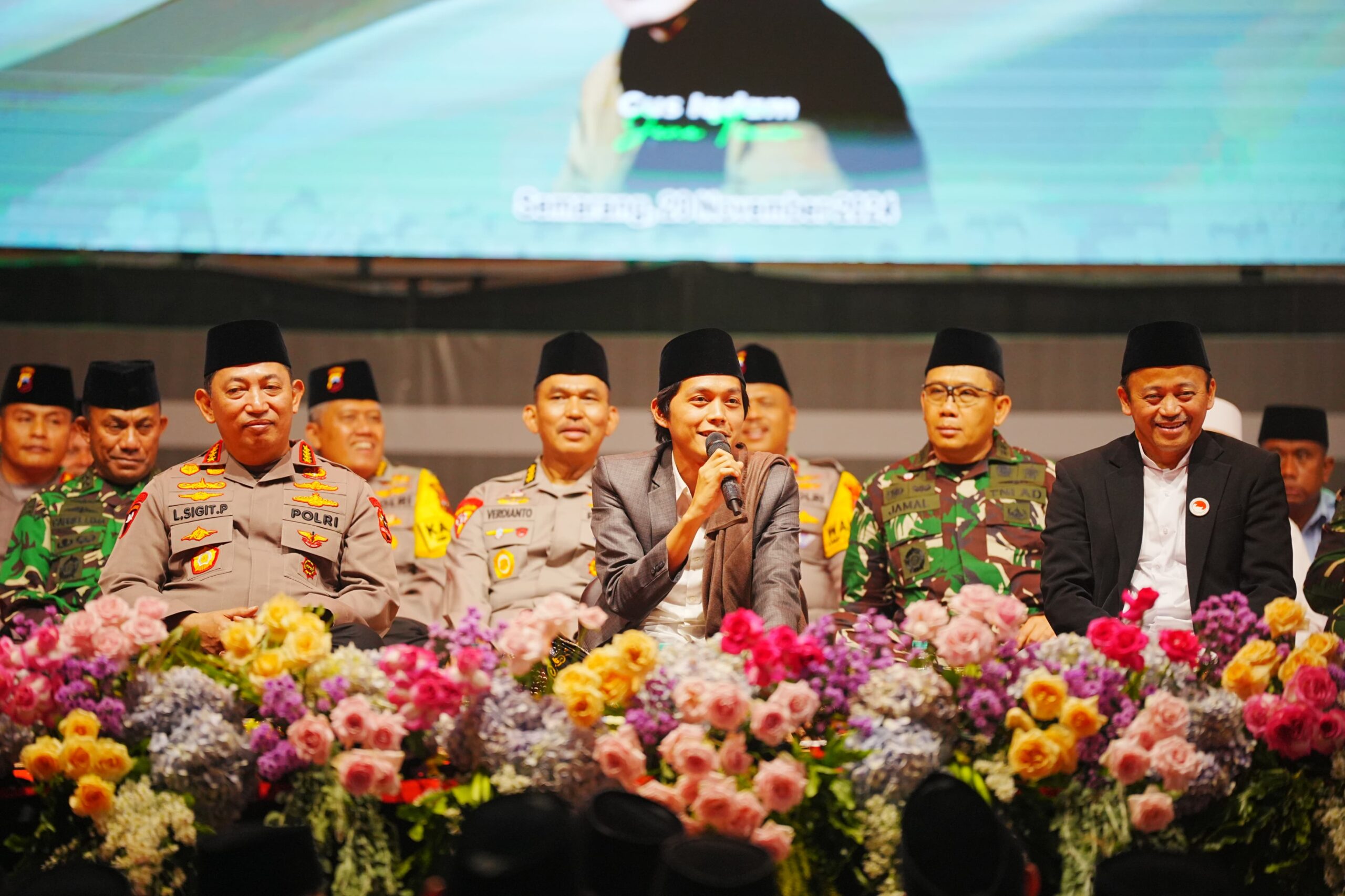 Kapolri Dan Panglima TNI Hadiri Do’a Lintas Agama Di Semarang