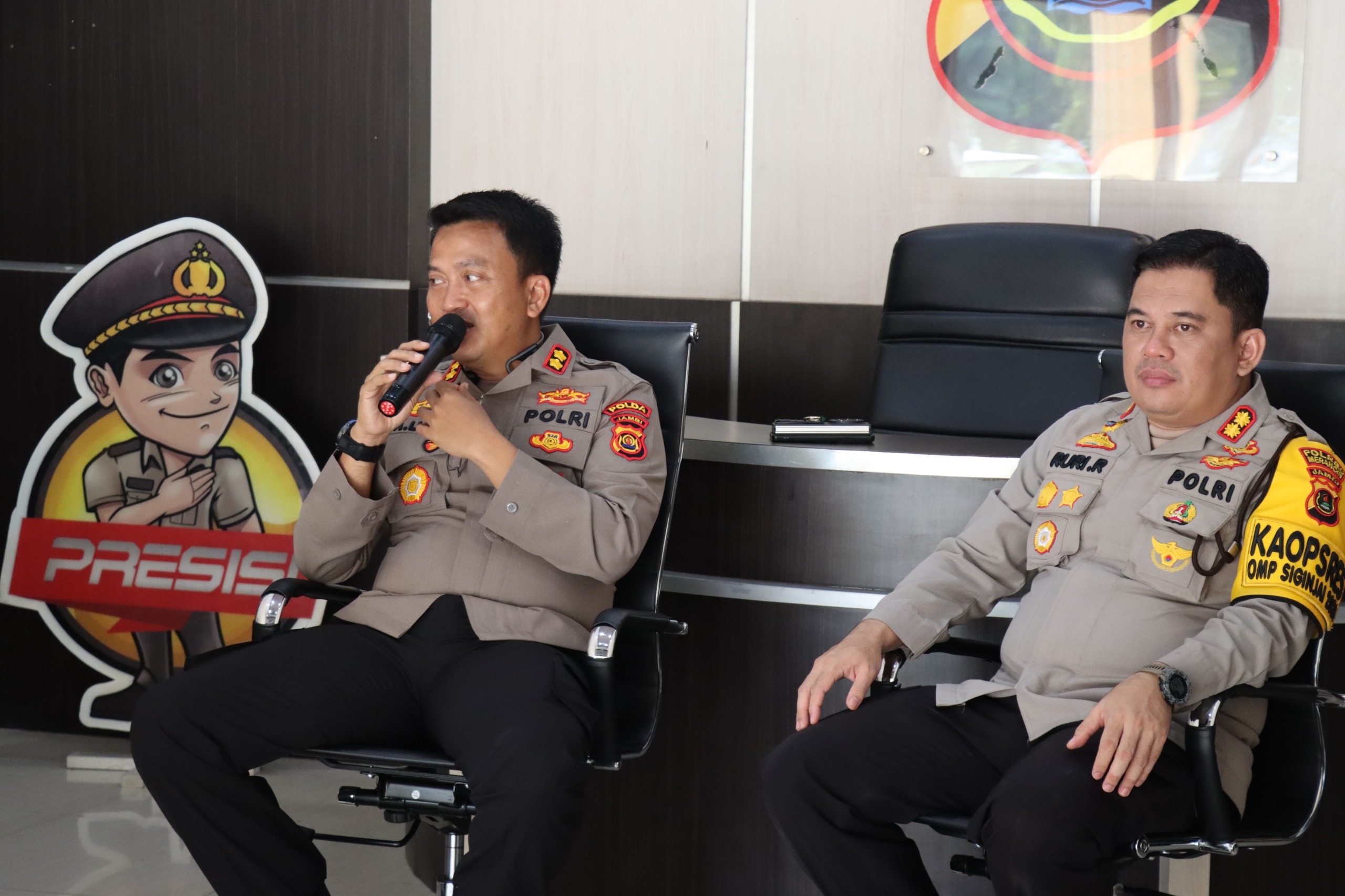 Kapolres Merangin Bersama Pamatwil Polda Jambi, Gelar Cooling System Bersama Awak Media.