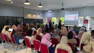 Tingkatkan Kapasitas Digital UMKM Perempuan, Indigo dan Komunitas Usaha Perempuan Adakan Workshop AI dan Media Sosial