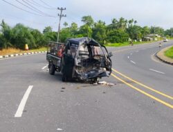 Akibat kehilangan Kendali Mobil  Cherry Pengangkut  Sayur Bertabrakan