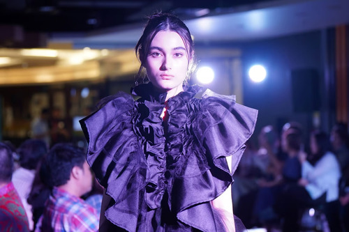 Graduation Show Fashion Program BINUS University Padukan Tradisi dan Modernitas