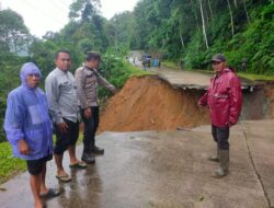 Tanggap Bencana Amblasnya Jalan Ambruk Polsek Sobang Polres Lebak Gerak Cepat Mendatangi TKP