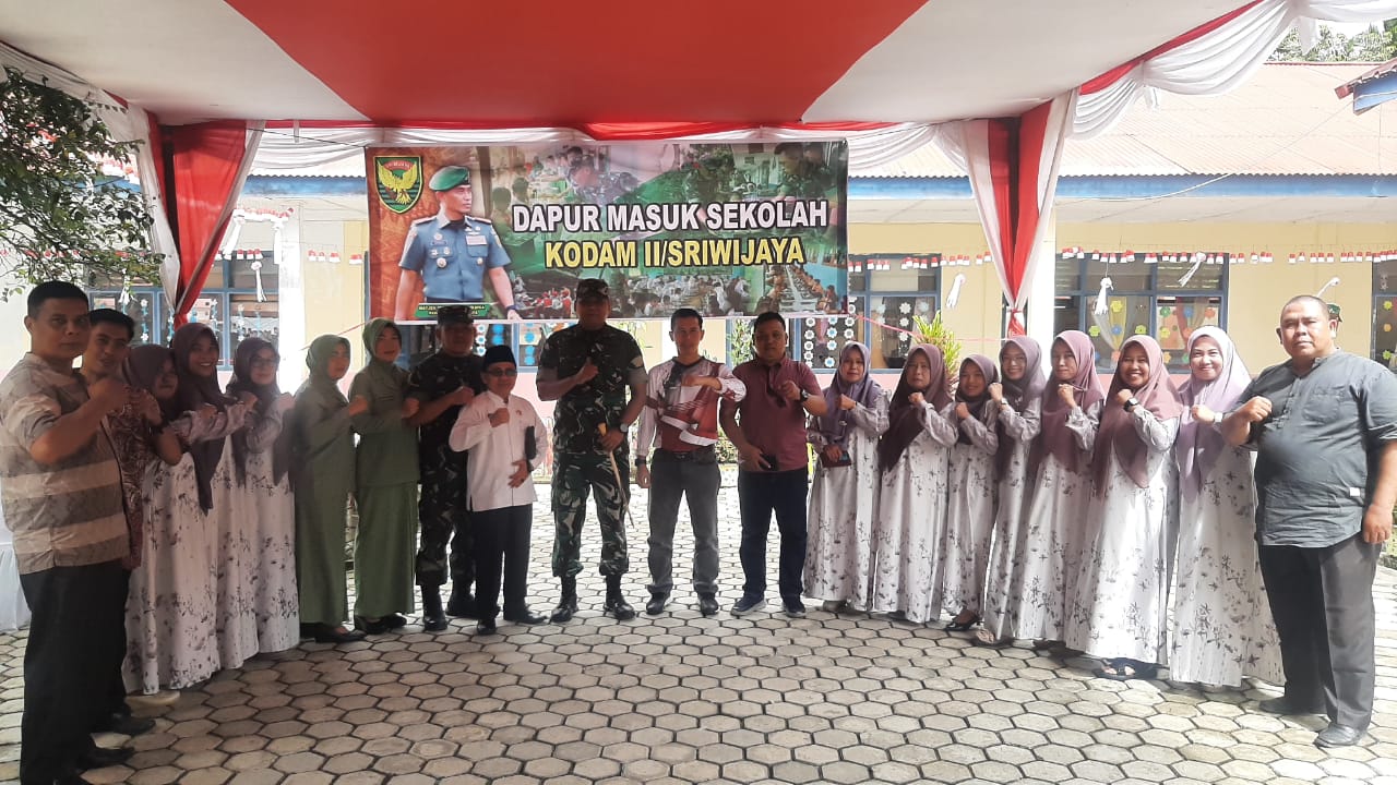 Dukung Program Pemerintah Turunkan Stunting, Kodim 0417/Kerinci Gelar Program Dapur Masuk Sekolah.