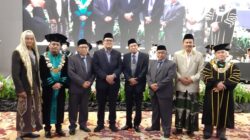 MENJADI UNIVERSITAS UNGGULAN DAN  BERDAYA SAING 2030