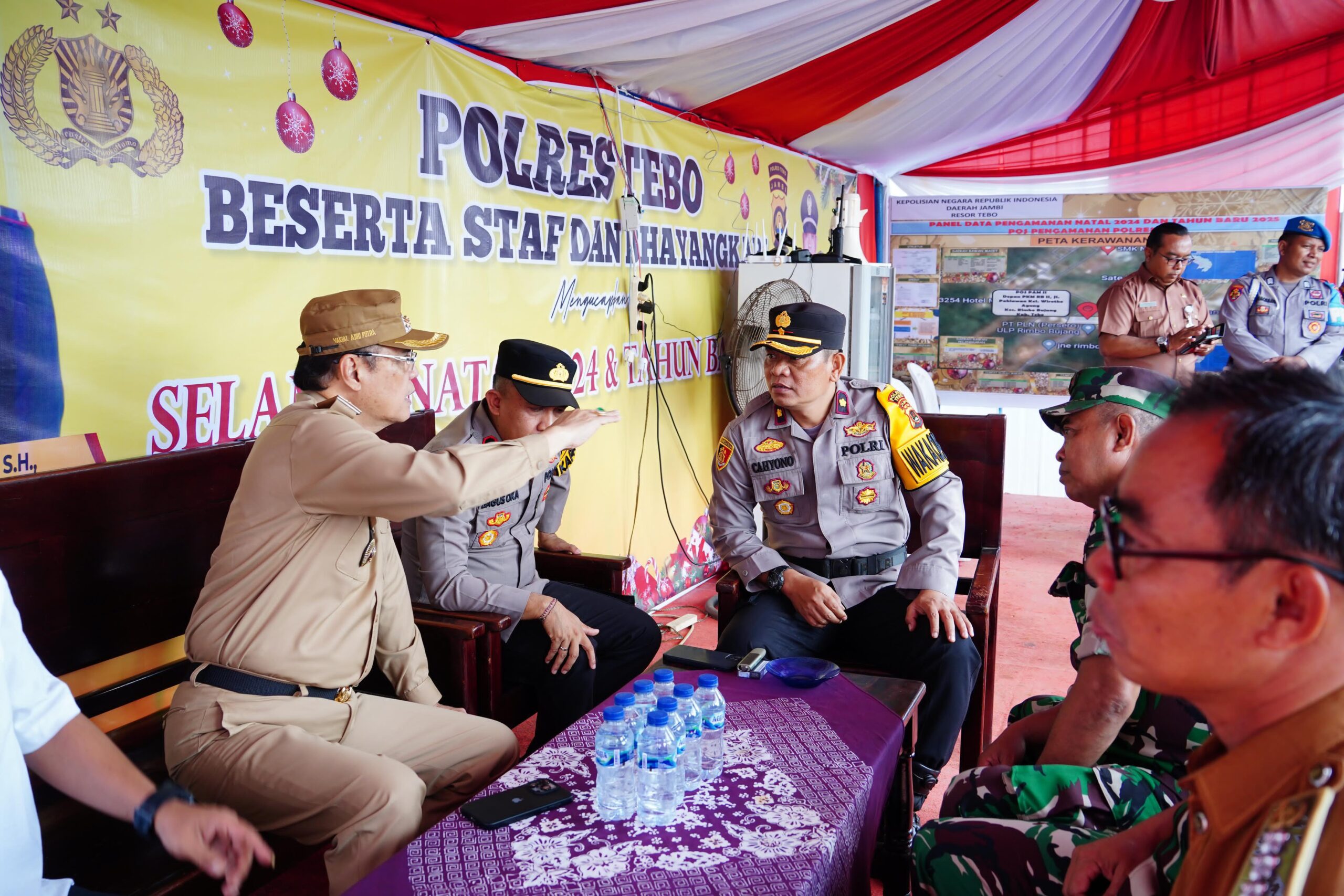 Wakapolres Tebo Bersama Pj. Bupati Tebo Dan Forkopimda Tinjau Pos Pengamanan Natal 2024 Dan Tahun Baru 2025