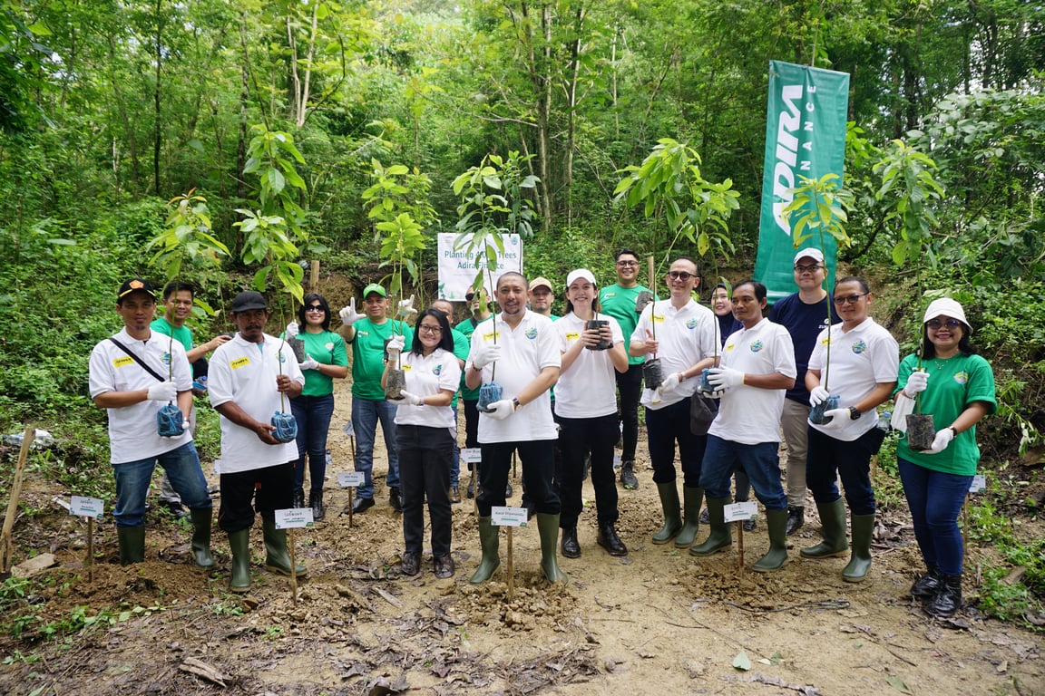 Adira Finance Wujudkan Komitmen ‘Sayang Bumiku’ Melalui Penanaman Ribuan Pohon Alpukat di Semarang