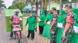 Dandramil Jangkat Beserta Anggota dan Ibu Persit Koramil 420-05/Jangkat Gelar Jumat Berkah, Meningkatkan Kepedulian Sosial”