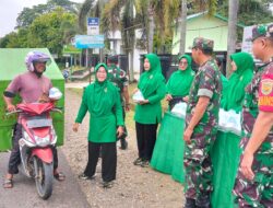 Dandramil Jangkat Beserta Anggota dan Ibu Persit Koramil 420-05/Jangkat Gelar Jumat Berkah, Meningkatkan Kepedulian Sosial”