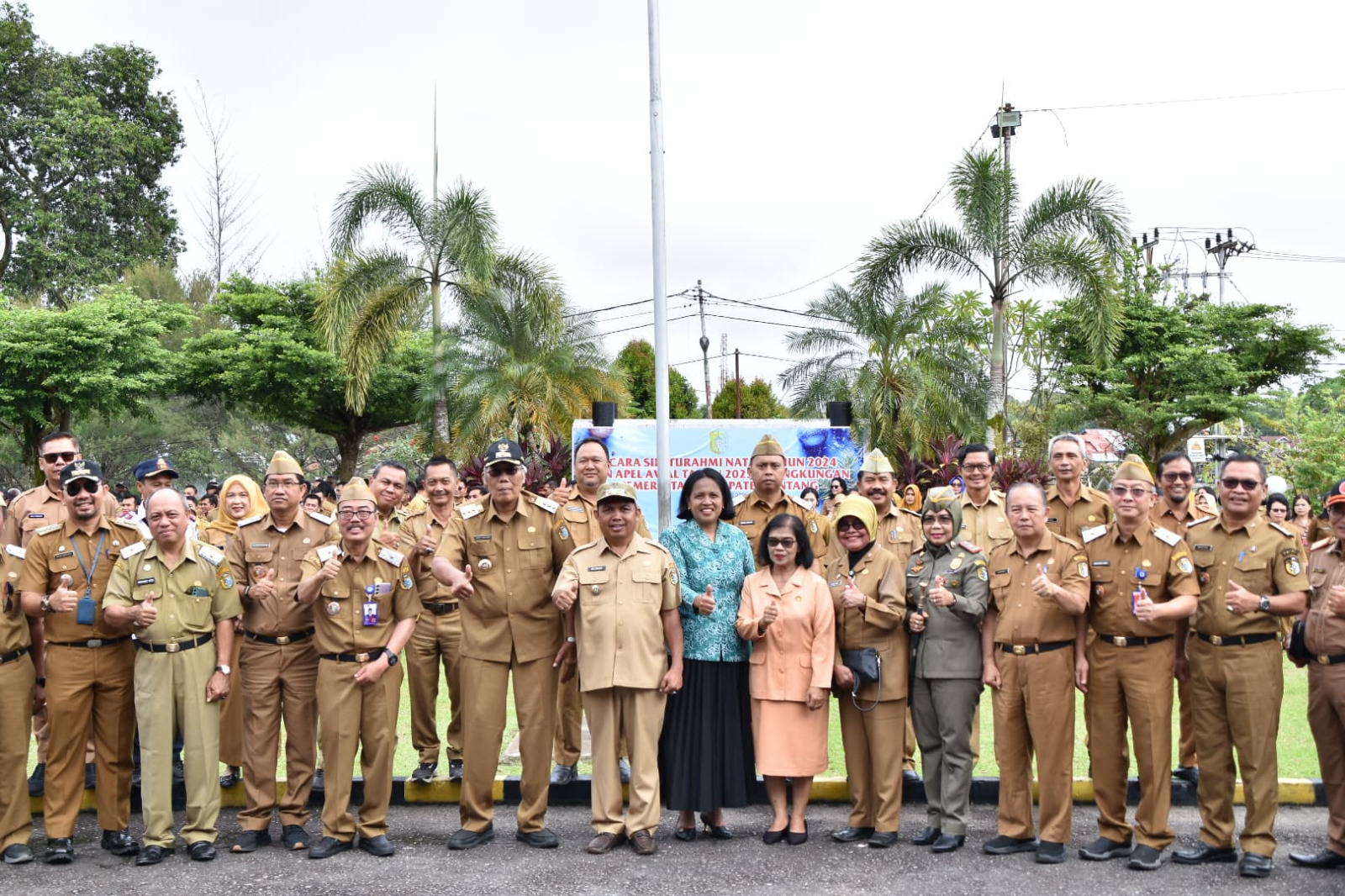 Pemkab Sintang Gelar Apel Awal Tahun 2025 dan Silaturahmi Natal 2024