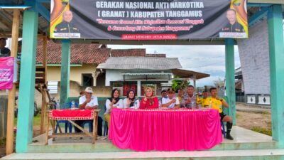 Pemerintah pekon Tekad Kecamatan Pulau panggung kabupaten Tanggamus Gelar Latihan Sepak Bola Bersama, di lapangan Tekad