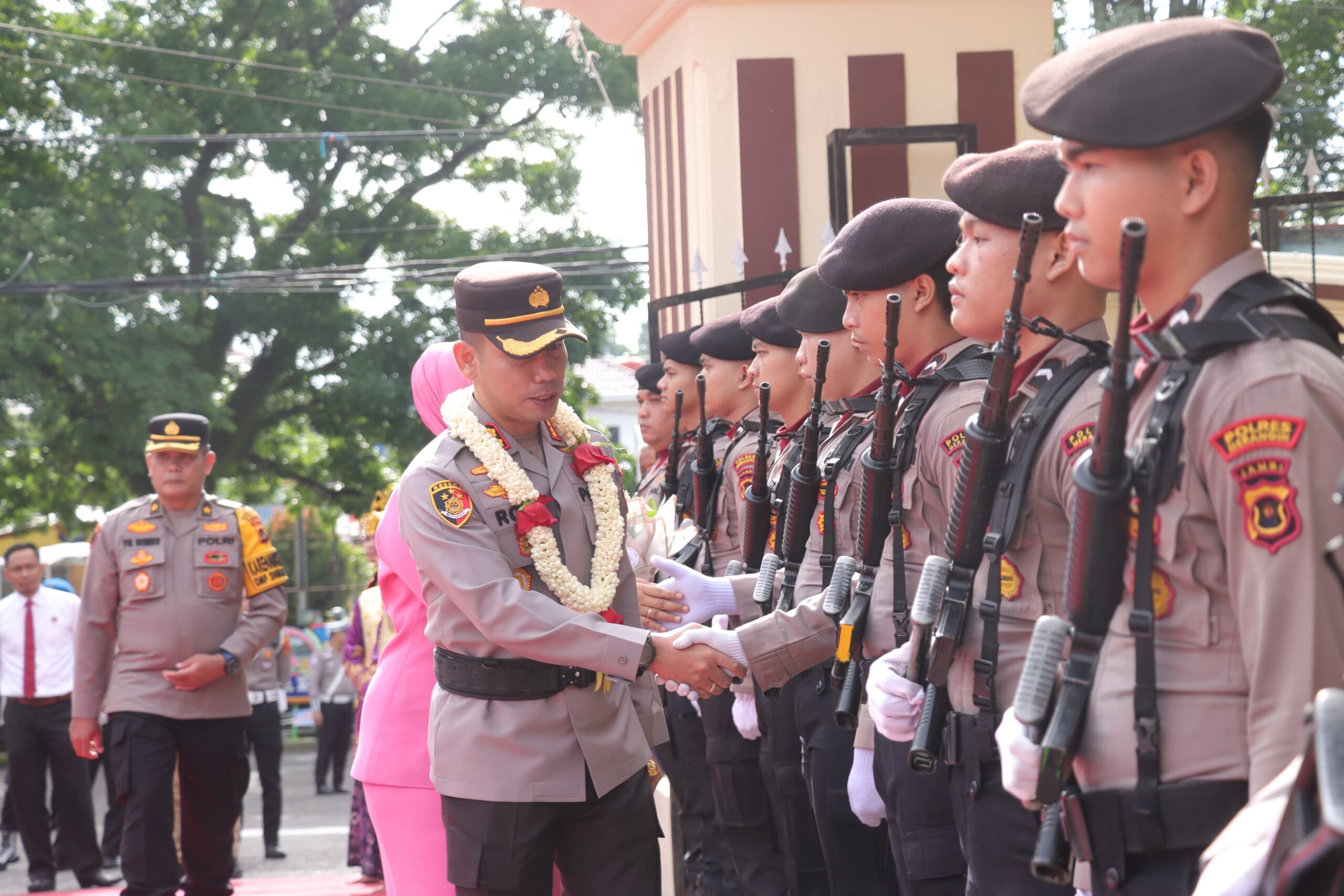 Polres Merangin Gelar Apel Pisah Sambut Kapolres Merangin