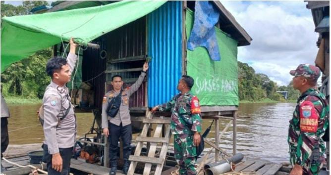 Terkait Kegiatan (PETI) Koramil Dan Polsek Silat Hilir Laksanakan Patroli Gabungan Di Sungai Kapuas