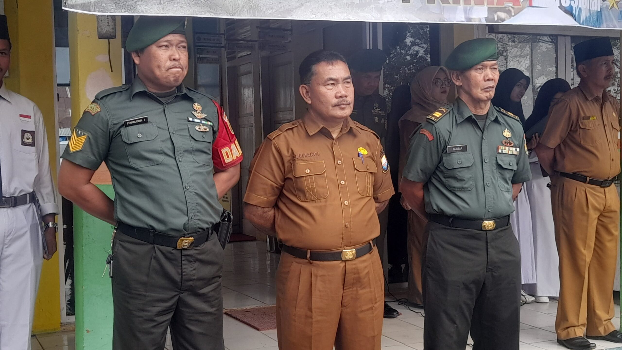 Gelorakan Srigernas, Pabung Kodim 0417/Kerinci Pimpin Upacara Bendera Di SMA N 7 Kerinci