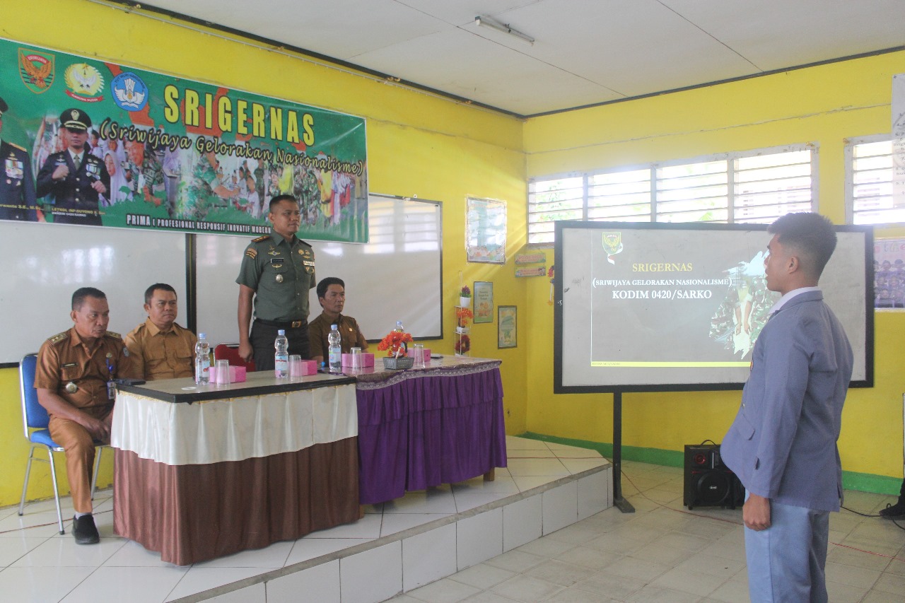 Dandim 0420/Sarko Gelorakan Semangat Srigernas (Sriwijaya Gelorakan Nasionalisme), Pimpin Upacara Bendera di SMAN 1 Merangin