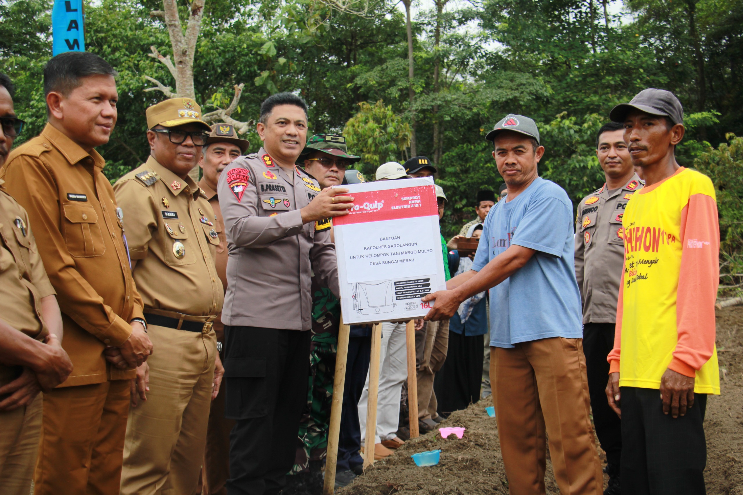 TNI Polri dan Forkopimda Kabupaten Sarolangun Tanam Jagung Serentak Yang Diprakarsai Polres Sarolangun.