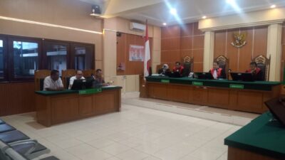 Debalang Negeri Tebo Gugat PMH, KPK Mangkir Saat Sidang Perdana