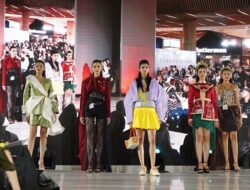 Mahasiswa Fashion Program School of Design BINUS University Berhasil Raih Penghargaan di Grand Final Fashion Design Contest YouC1000