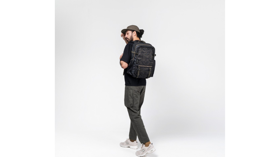 Streetwear Look: Kombinasi Tas Bodypack untuk Gaya Urban yang Kekinian