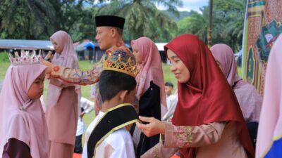 Puluhan Santri MDTA Istiqomah Ampang Gadang Diwisuda , Bupati Sabar AS Hadir Berikan motivasi 