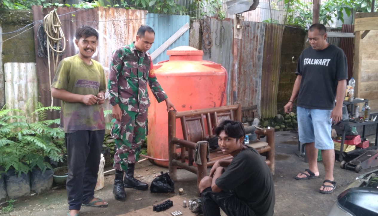 Serda M Kiki Yusnadi Laksanakan Komsos untuk Jaga Keamanan dan Ketertiban di Kelurahan Pematang Kandis*